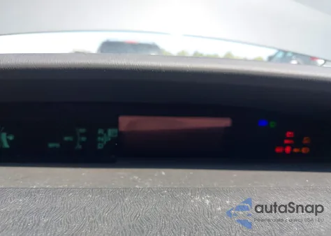 2010 Toyota Prius Iv z USA, uszkodzony, nr VIN JTDKN3DU2A0075292